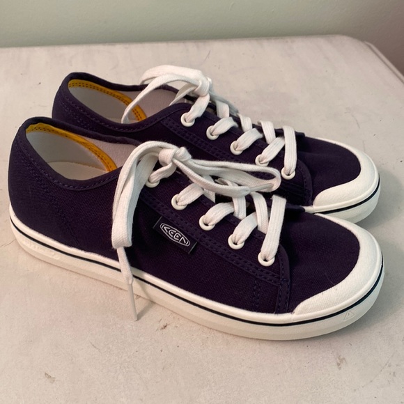 Keen Shoes - NWOT Keen navy sneakers